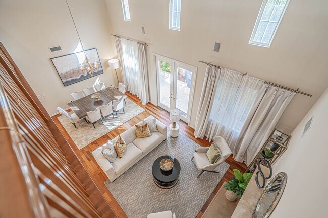 Building Photo - 4 Bedroom Home for Rent in The Woodlands!