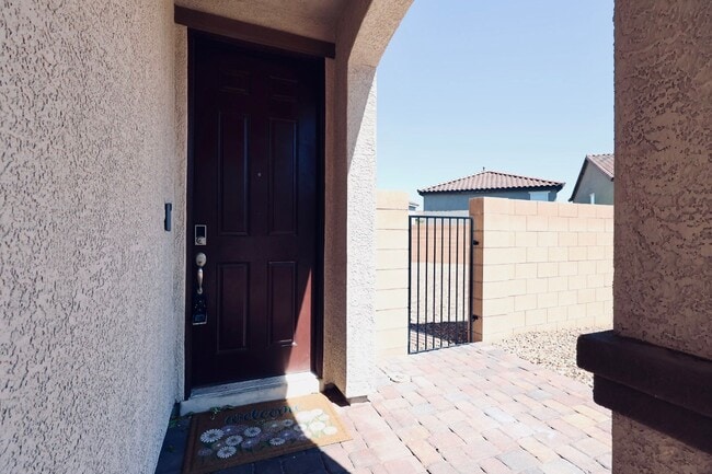 Building Photo - Gorgeous 2 Story Home in Gated Community!