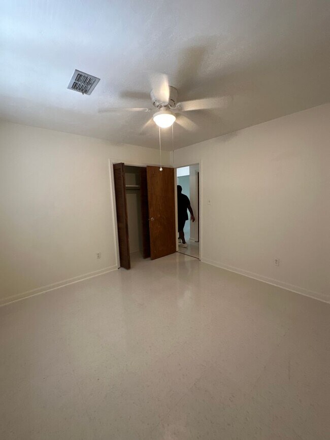 Building Photo - 3708 Donovan Dr