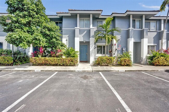 Building Photo - 5409 SW 41st St