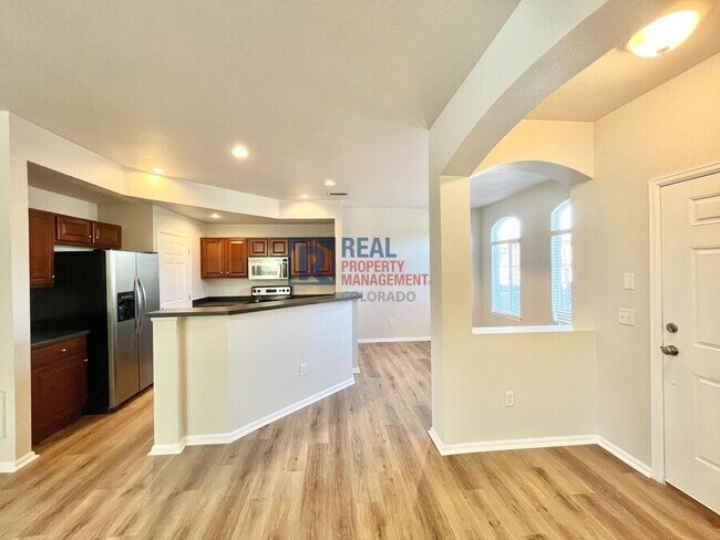 Building Photo - 9565 Elmhurst Ln