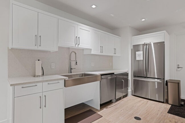 Building Photo - 2150 NW 23rd Way