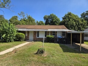 Building Photo - 402 Artmus St