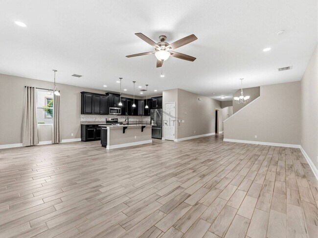 Building Photo - 8947 Garden Party Dr