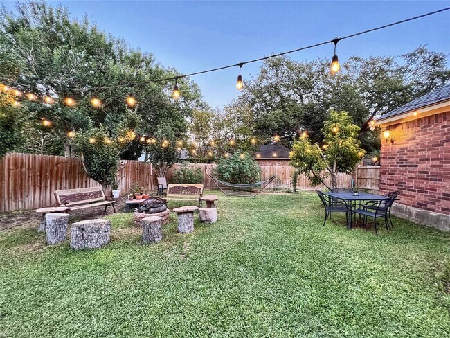 Building Photo - 1722 Antler Crossing Dr