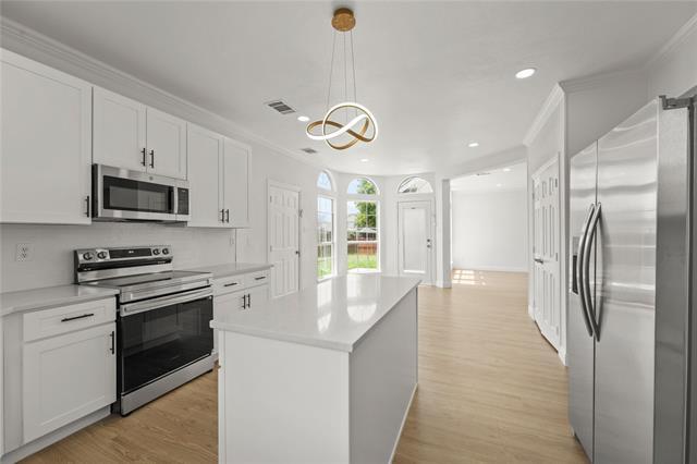 Building Photo - 5006 Orleans Cir