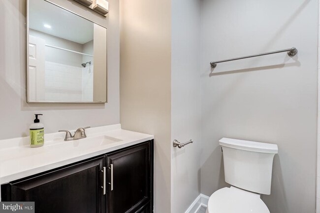 Building Photo - 7490 Laurel Oak Ct