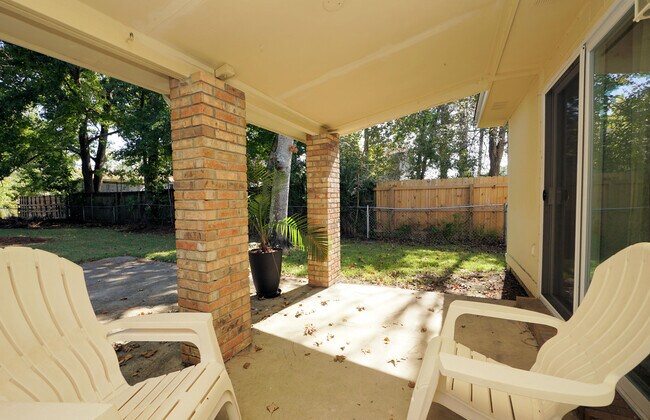 Building Photo - 1503 Green Acres Blvd