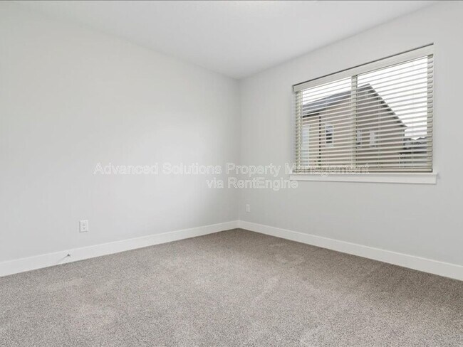 Building Photo - 13972 S Overwatch Dr