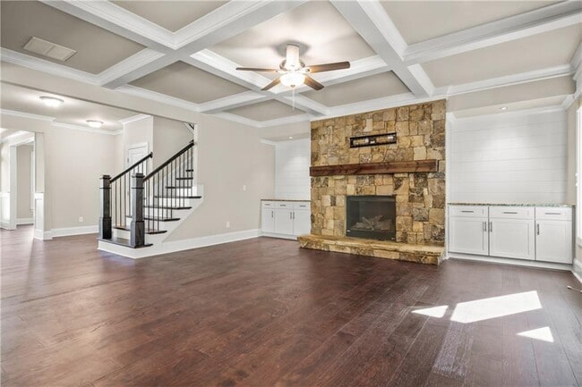 Building Photo - 710 Deer Holw Trce