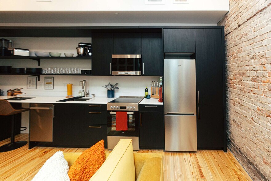 Building Photo - 1911 3rd Ave N