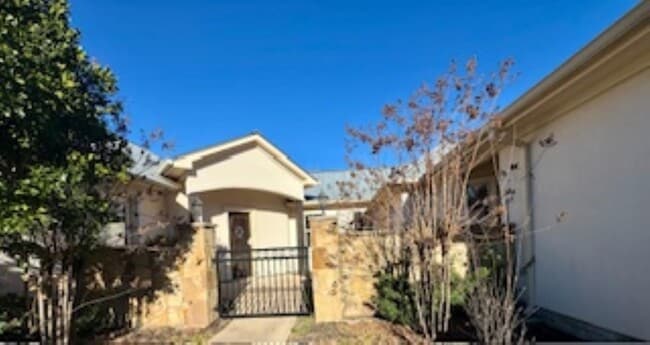 Building Photo - 3327 Bay W Blvd