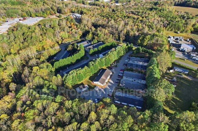 Building Photo - 120 W 52 Bypass