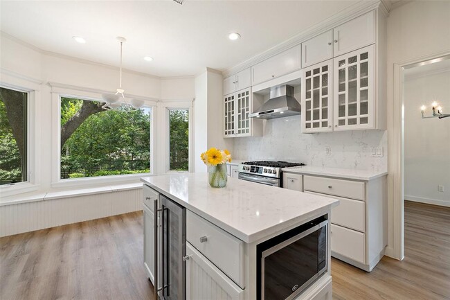 Building Photo - 5700 Carry Back Ln