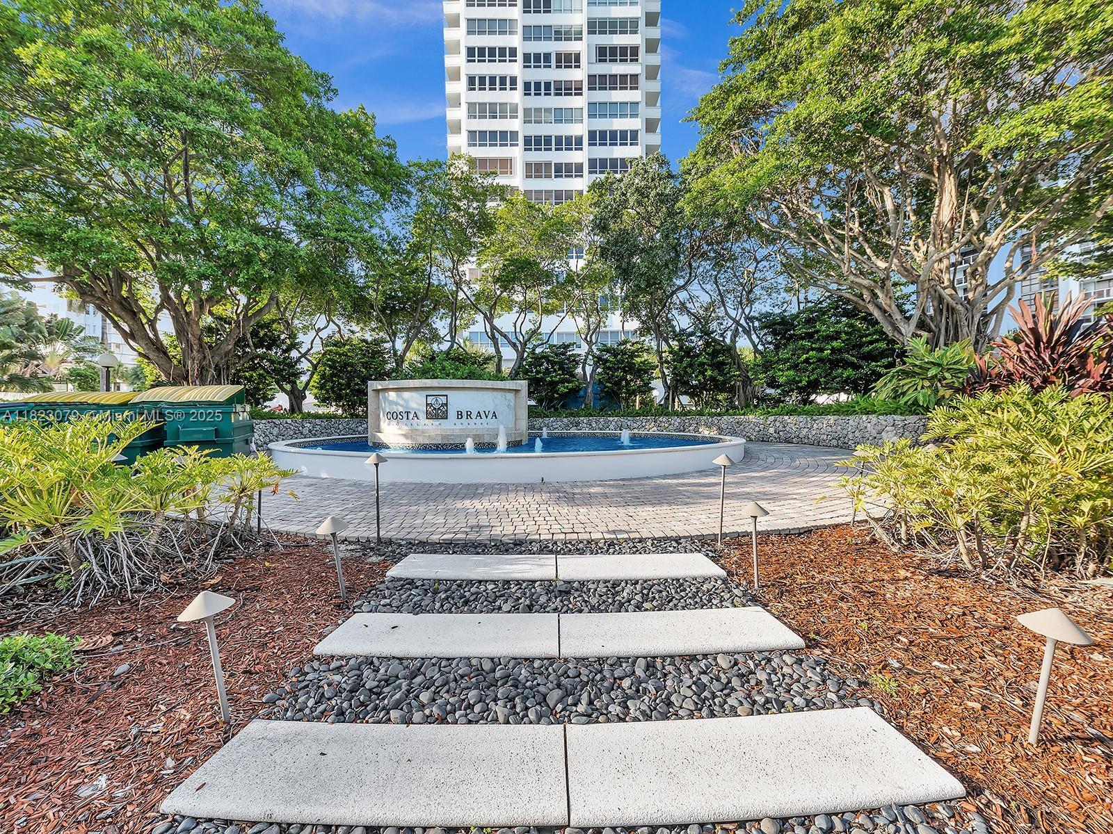 Building Photo - 11 Island Ave