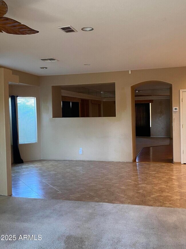 Building Photo - 3376 N 130th Ave