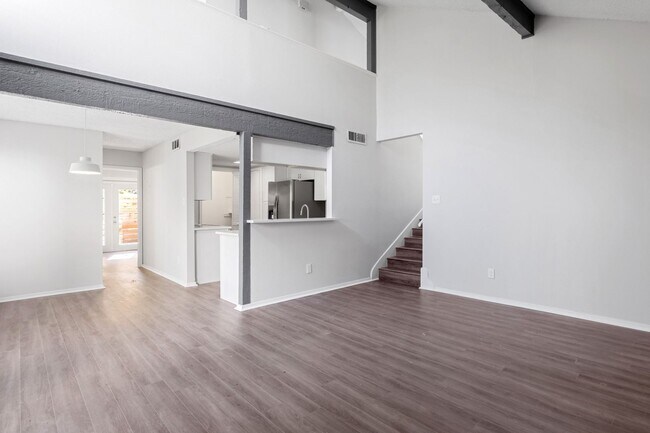 Building Photo - Spacious 3BR Far West Duplex with Loft & Private Deck