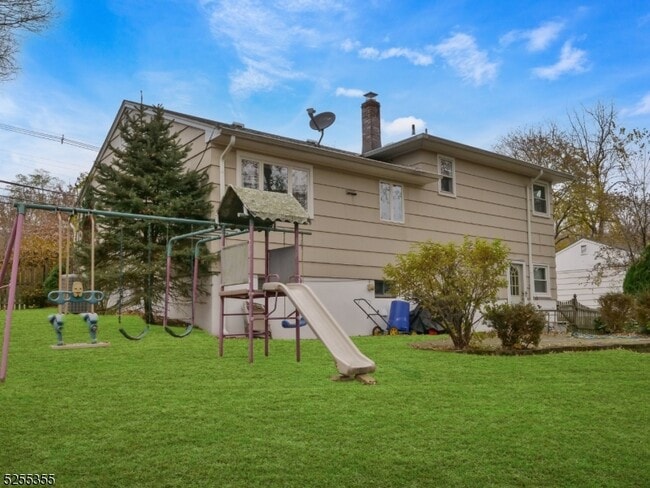 Building Photo - 69 Intervale Rd