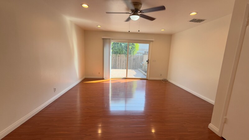 Building Photo - 124 Stratford Cir