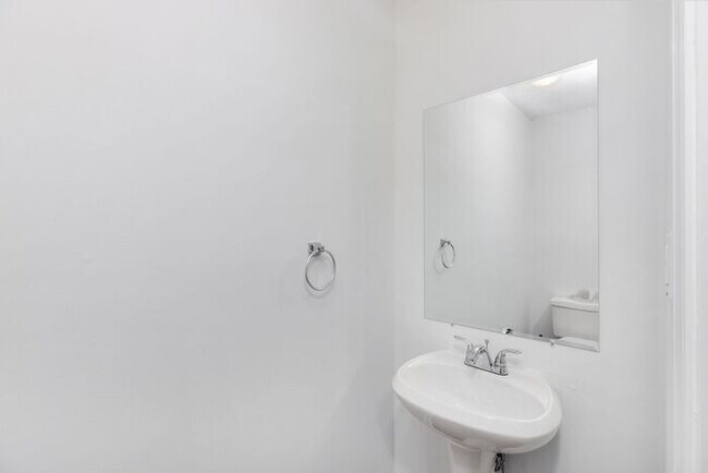 Building Photo - 1285 Coronada Dr