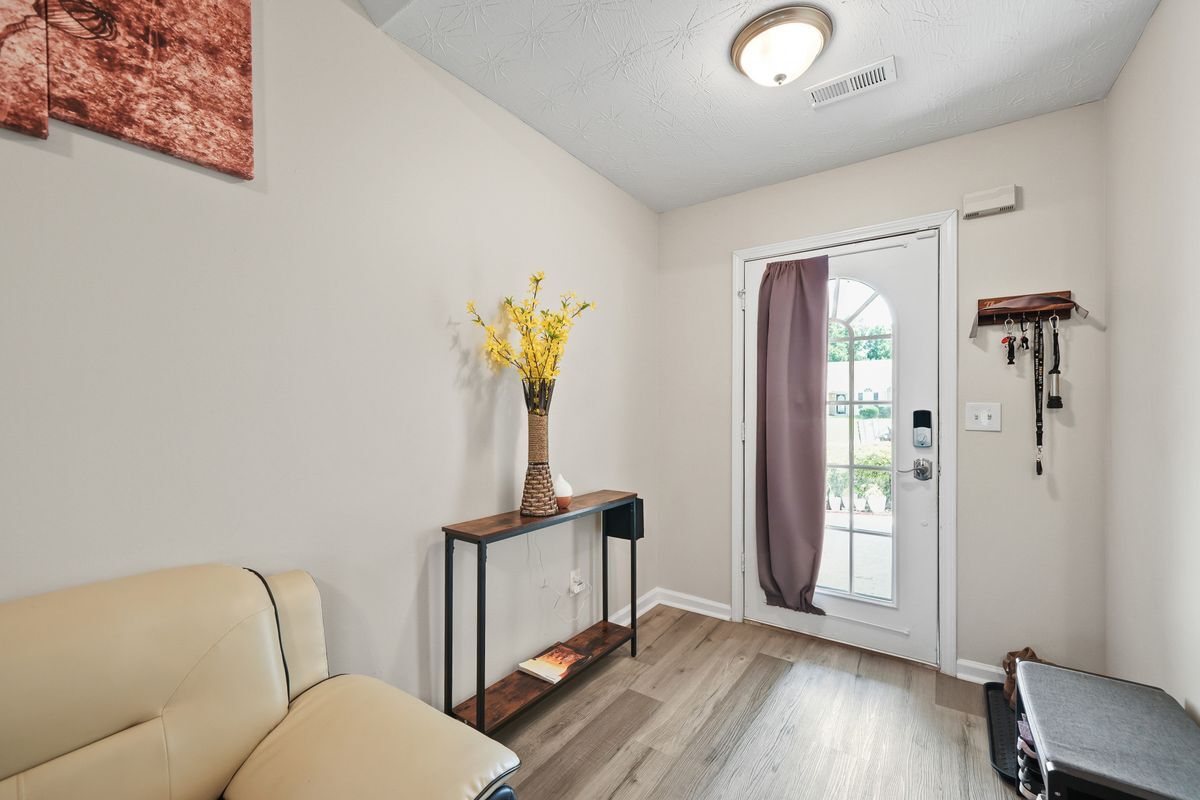Building Photo - 30 Zebulon Pl
