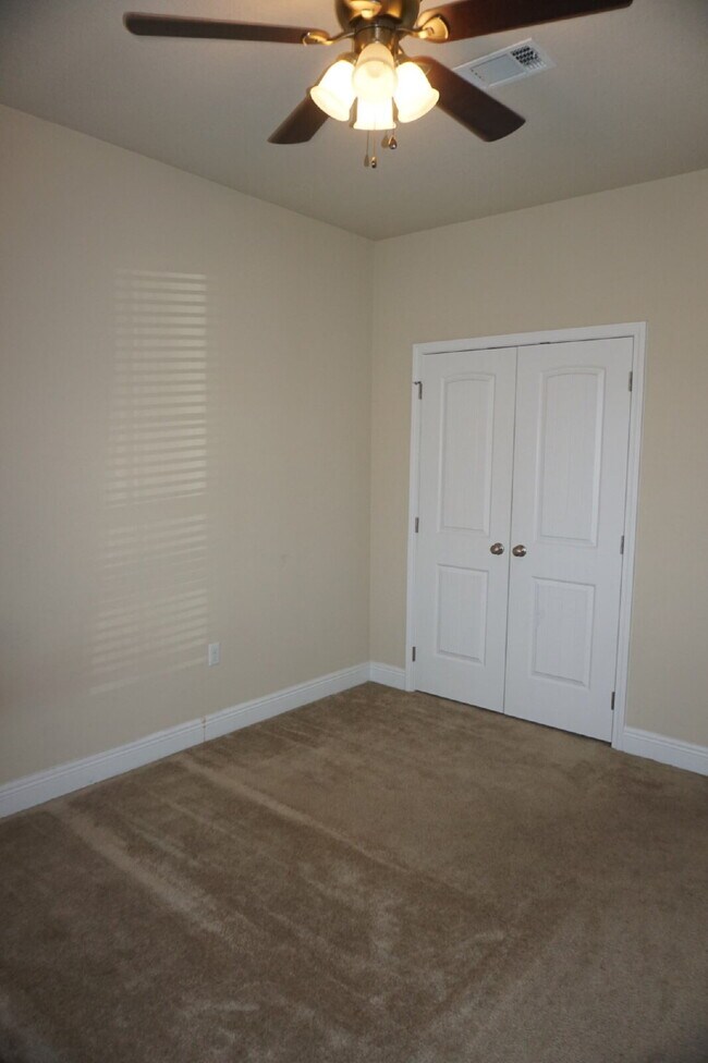 Building Photo - Crestview: 4 Bedrooms in Liberty Oaks