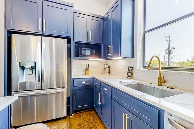 Building Photo - 1928 Oakdale St