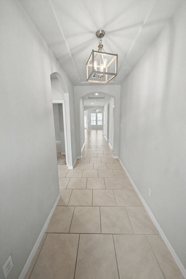 Building Photo - Beautiful Potranco Run Home with 3-Car Garage - Realtor Commission: $750
