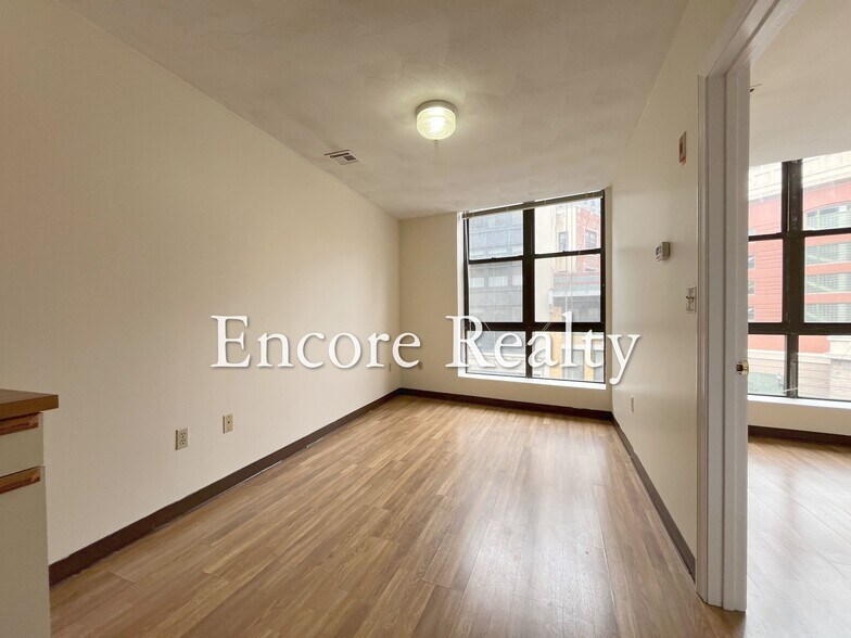 Building Photo - 83 Essex St