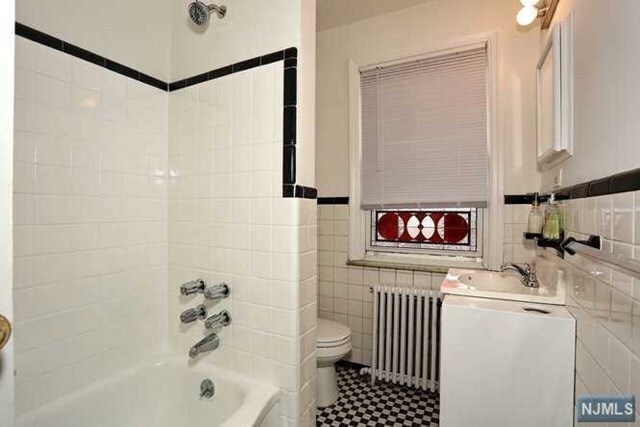 Building Photo - 14 Abbott Rd