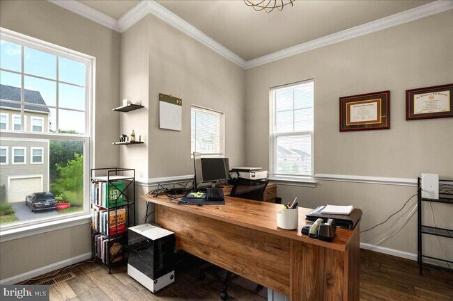 Building Photo - 220 Patchwork Dr
