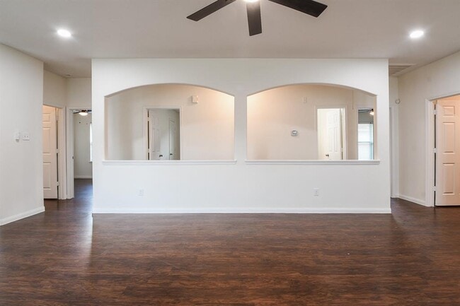 Building Photo - 6226 El Granate Dr