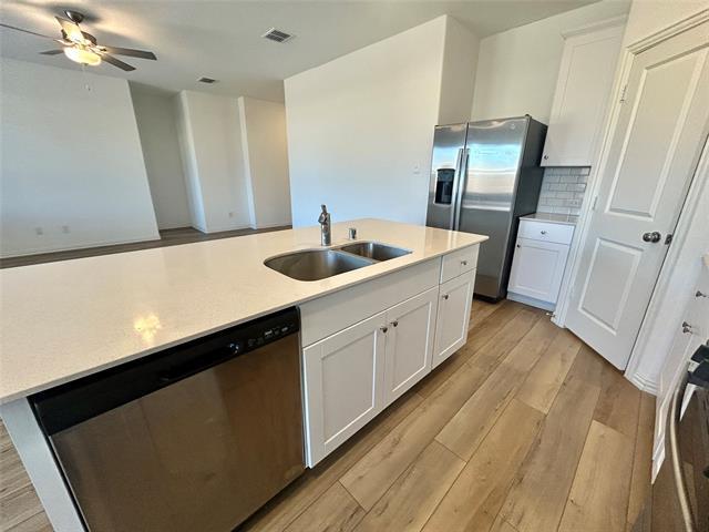 Building Photo - 2113 Donker Dr