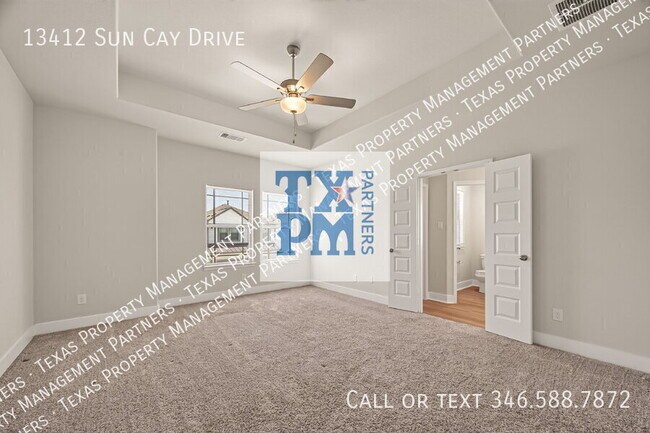 Building Photo - 13412 Sun Cay Drive