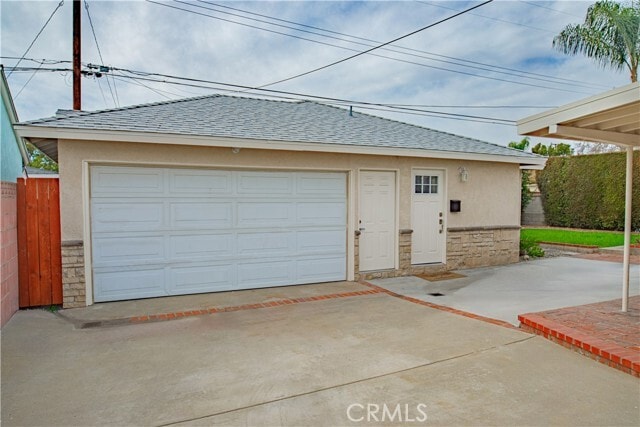 Building Photo - 549 N La Sena Ave