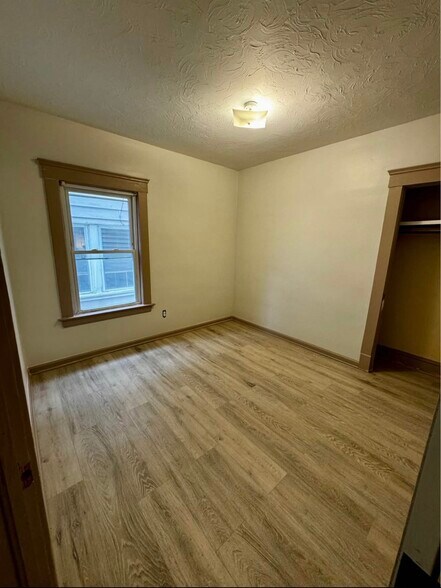 Building Photo - 1322 Beach Ave