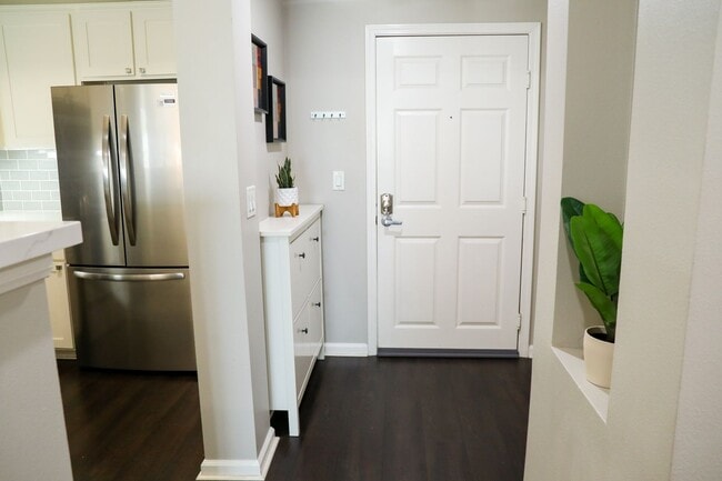 Building Photo - THE UPTOWN | Modern | Furnished | Bankers Hill Condo | Across from Balboa Park