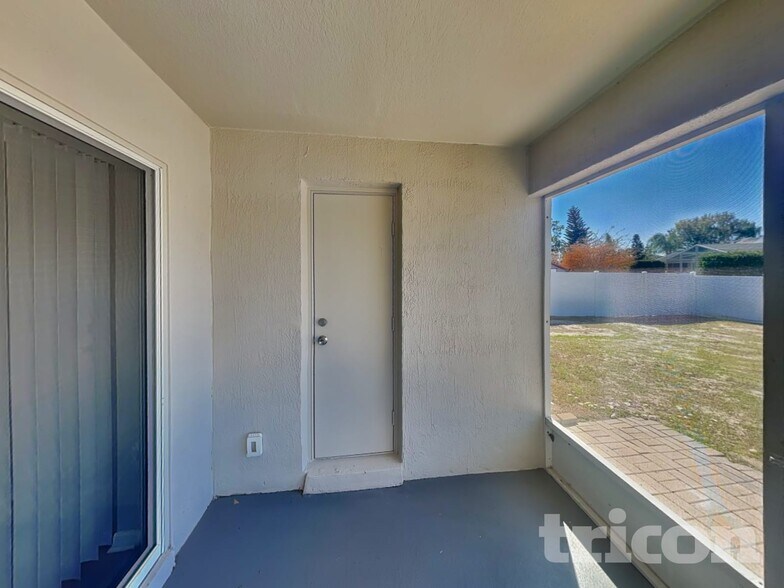 Building Photo - 7152 Summit Dr