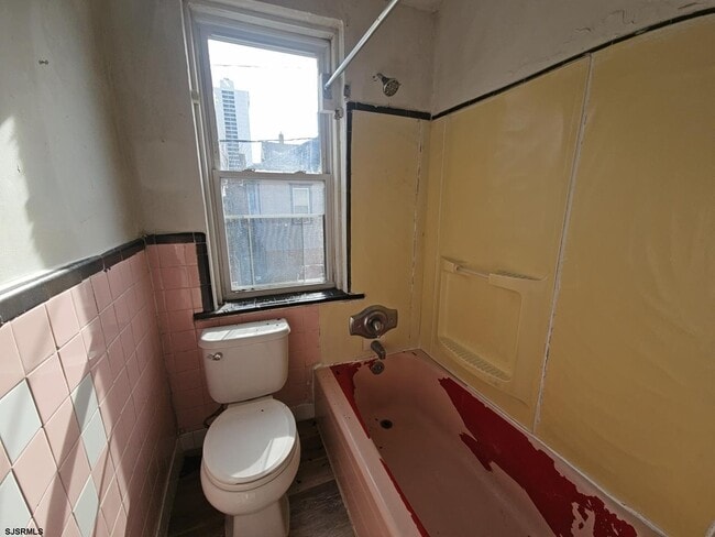 Building Photo - 3818 Ventnor Ave