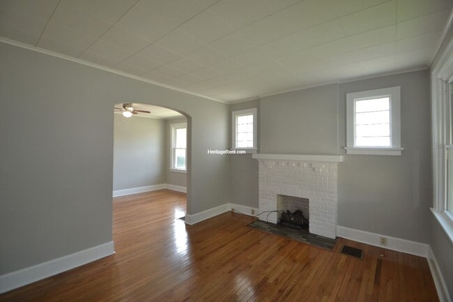 Building Photo - Updated 2 Bedroom home in Cheviot