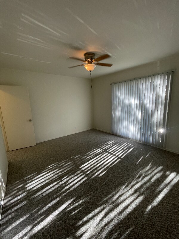 Building Photo - 1122 S Clark Dr