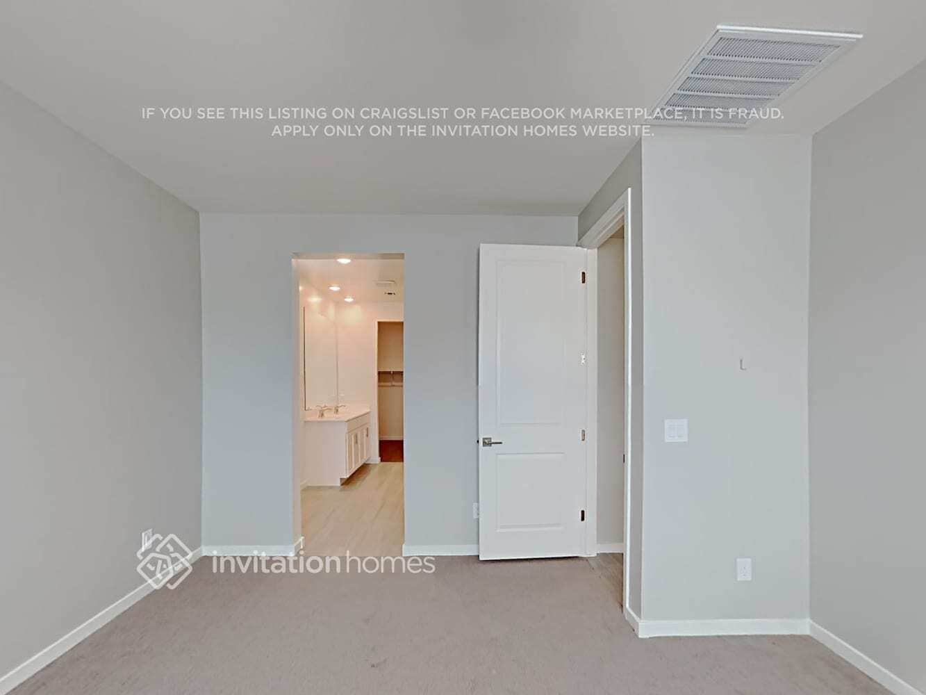 Building Photo - 40449 W Crane Dr