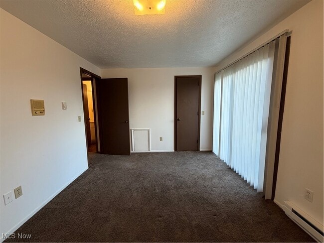 Building Photo - 4107 Orchard Dale Dr NW