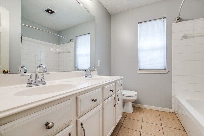 Building Photo - 9331 Rodgers Rd