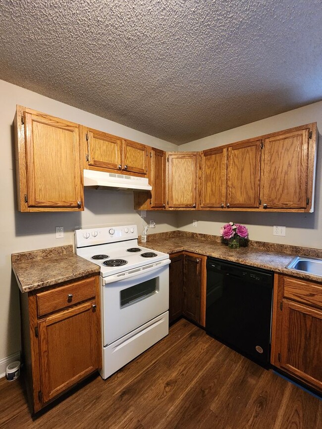 Building Photo - Arden Rental