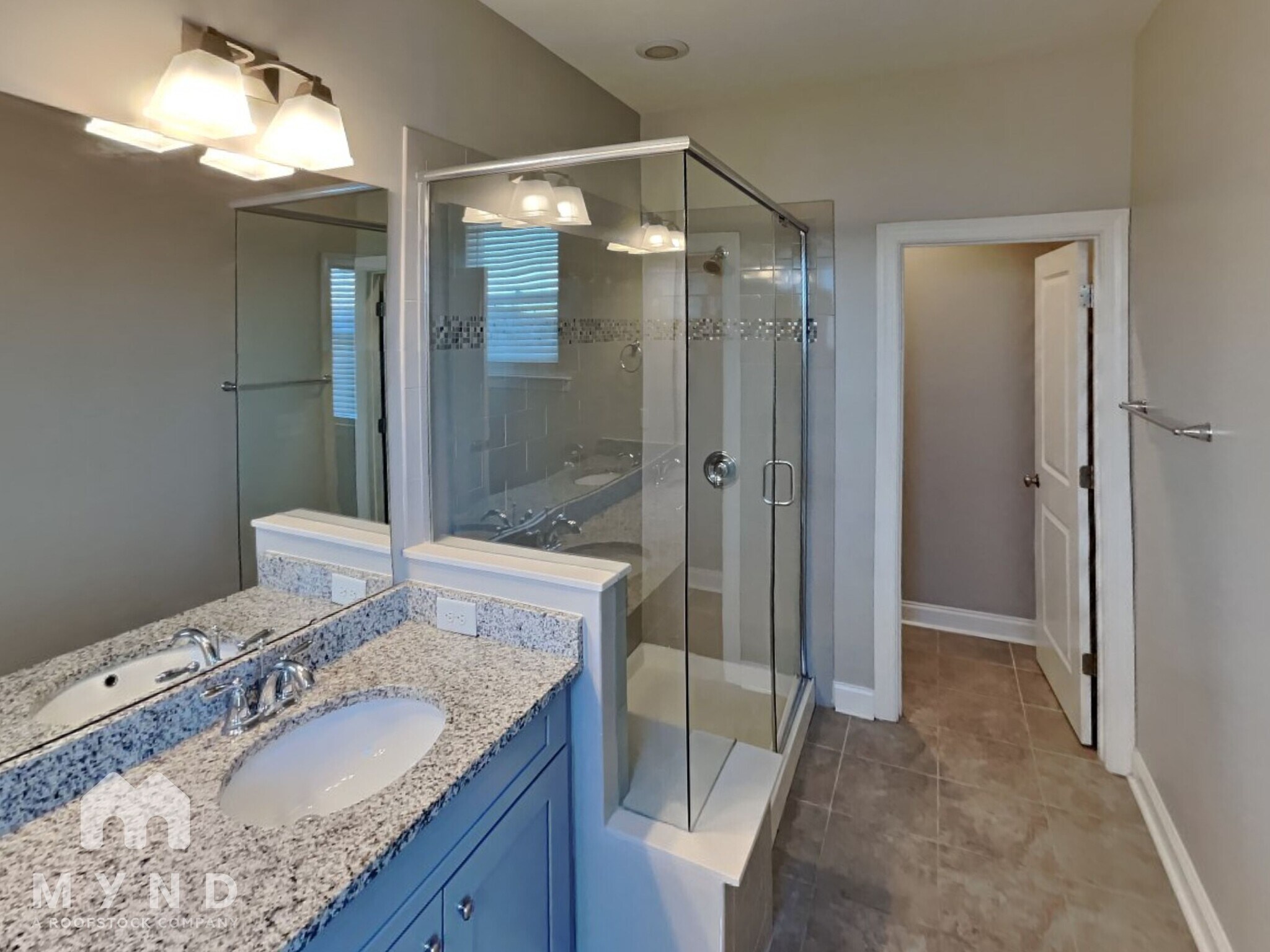 Building Photo - 2547 Statesville Ave