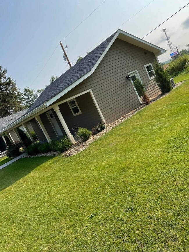 Building Photo - 386 W US Hwy 30