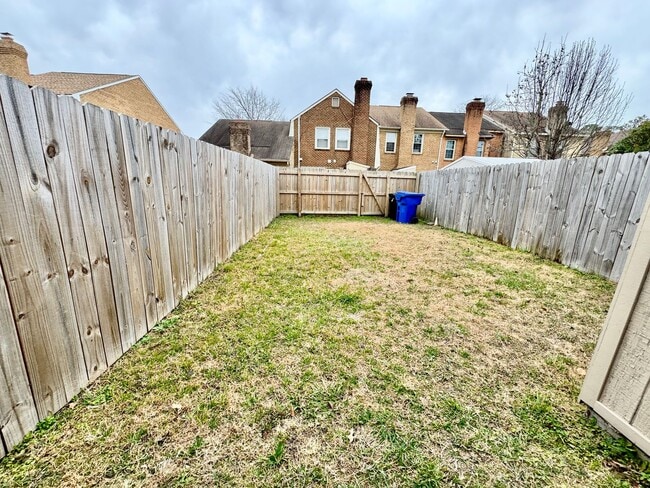 Building Photo - READY NOW!! Completely Updated 3-Bedroom Townhome in Kempsville Lake! Fenced Backyard - Pet Frien...