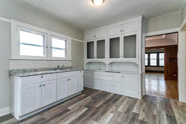 Building Photo - 2972 N 50th St