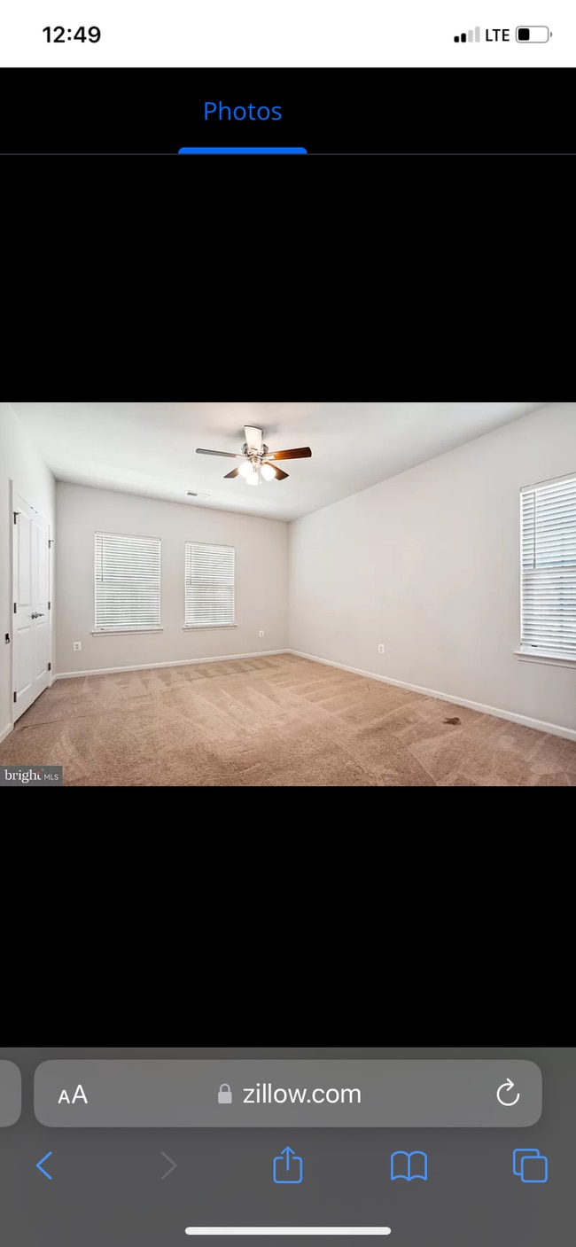 Building Photo - 702 River Crest Way